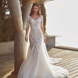 Pronovias Cypress Wedding Dress- new with tags